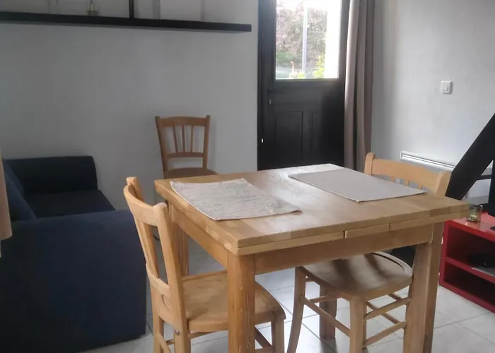 Апартаменты Des Hirondelles Риом